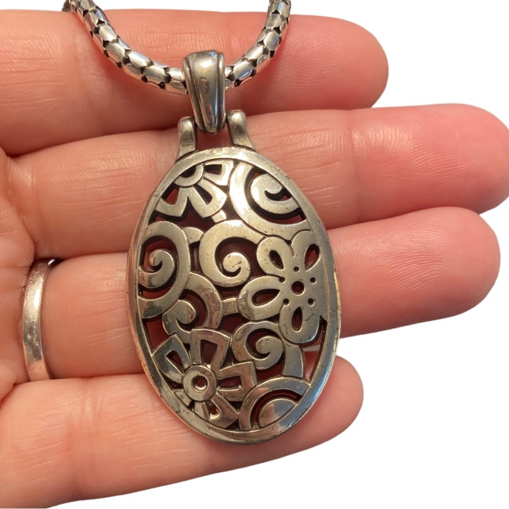 Brighton Lacie Daisy Oval Pendant with chain